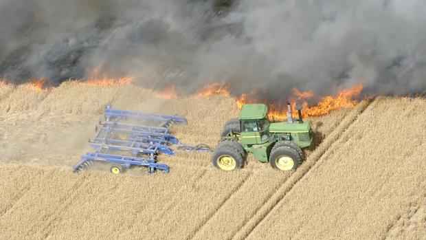 farmer fights fire (1) 