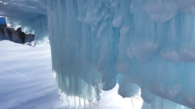 dillon-ice-castles-1.jpg 