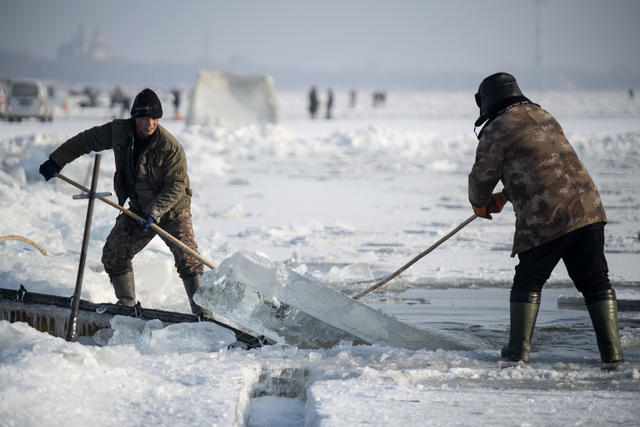 China's renowned Harbin Ice and Snow Festival takes a lot of grueling,  dangerous work - see it in pictures - CBS News