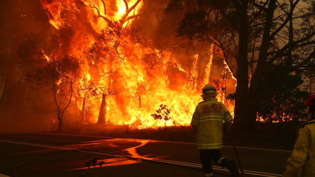 Gospers Mountain Fire At Emergency Level As Heatwave Continues 