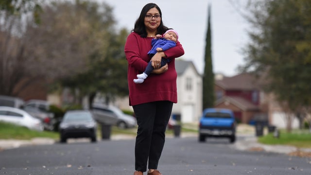 The Wider Image: New mothers suffer nerves, guilt as maternity leave ends 