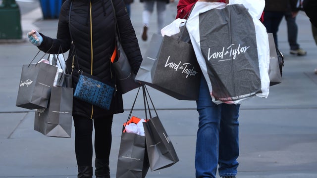 US-BLACK-FRIDAY-SHOPPING-RETAIL-COMMERCE 