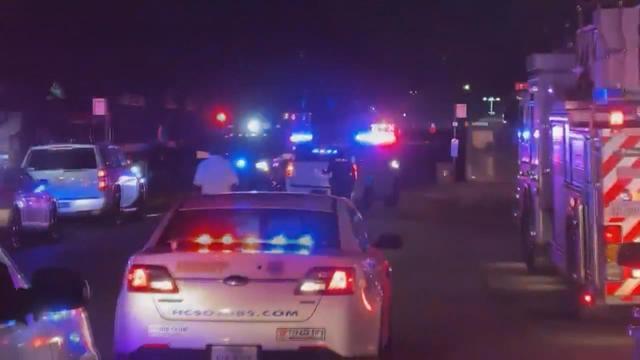 1228-satmo-houstonshooting-vo-1999891-640x360.jpg 
