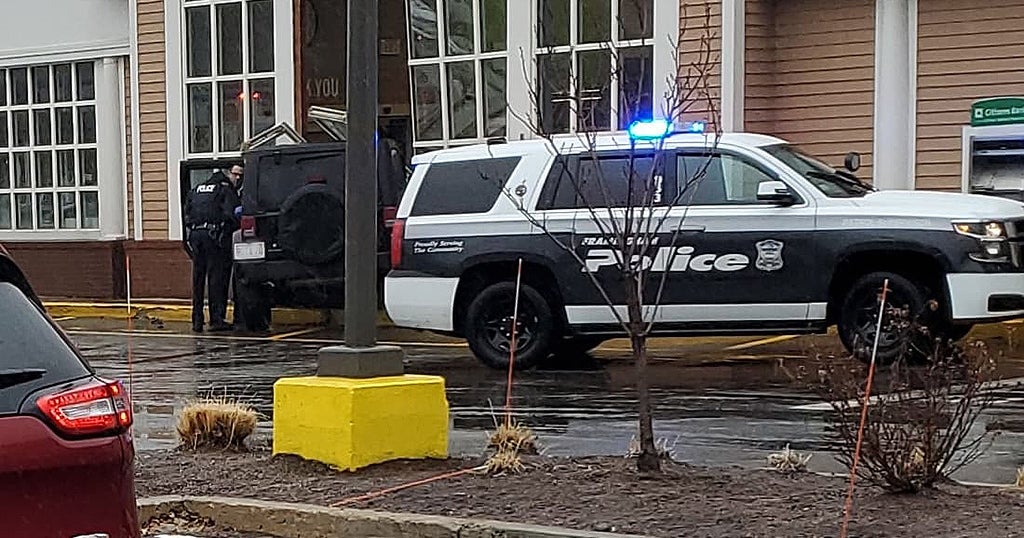 Jeep Crashes Into Stop & Shop In Framingham CBS Boston