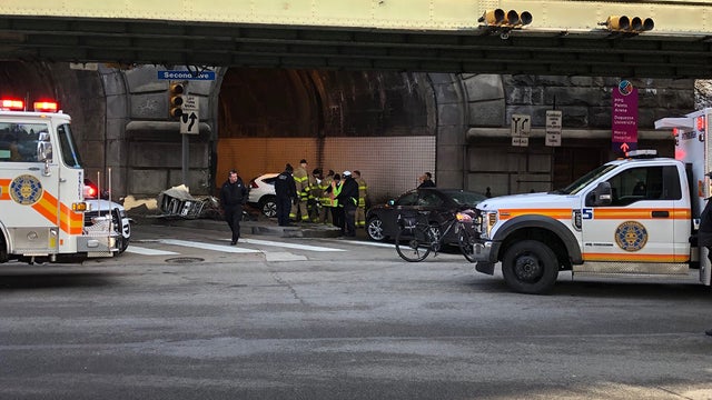 armstrong-tunnel-fatal-crash-2.jpg 
