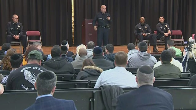 lapd-jewish-meeting.jpg 