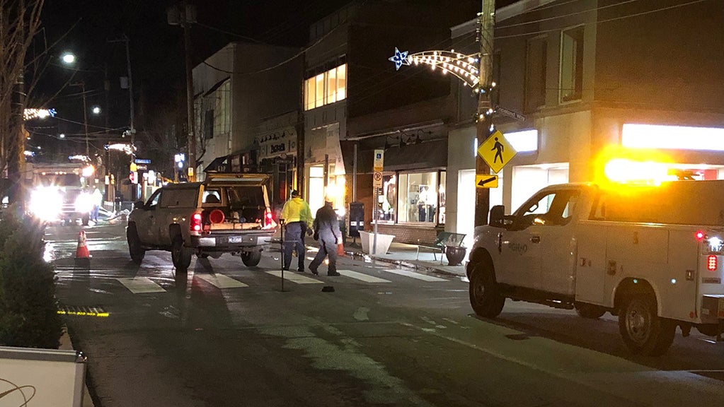 Water Main Break Shuts Down Walnut Street In Shadyside CBS Pittsburgh
