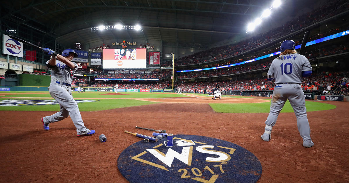 MLB suspends Houston Astros GM, manager for sign-stealing in 2017 World  Series - ABC News