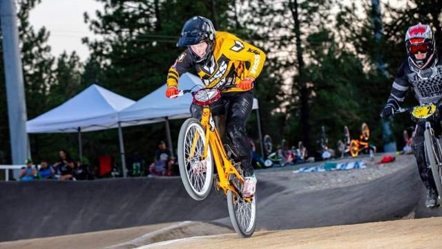 lizzie-bowers-bmx.jpg 