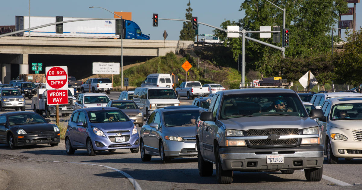 Pedestrian Deaths In U.S. Hit Highest Level In 30 Years, Study Finds ...