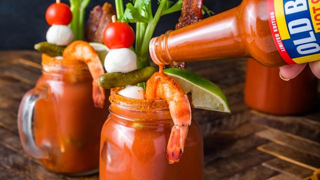 mccormick-resized-lyfstyle_0003_old_bay_hot_sauce_bloody_mary0611.jpg 