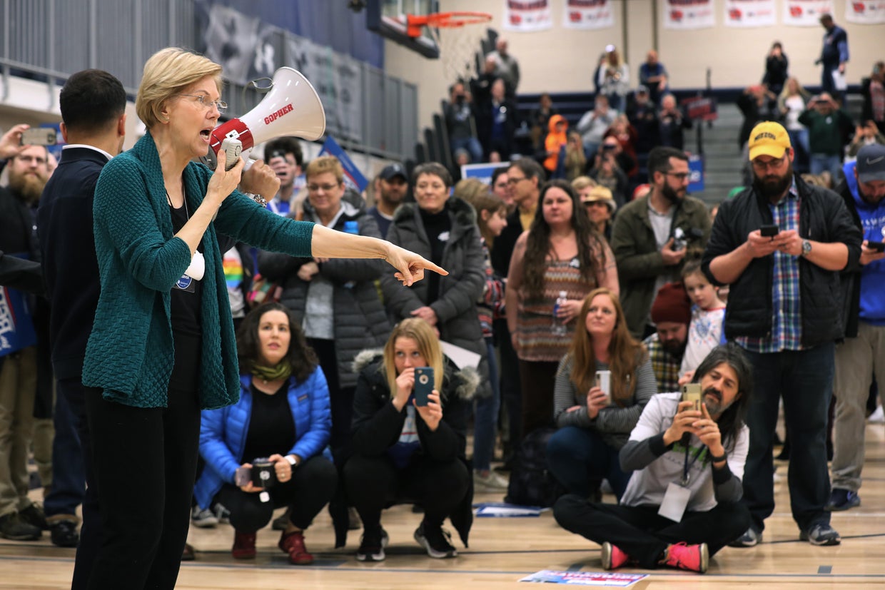 Sen. Warren Attends Iowa Caucus In Des Moines 