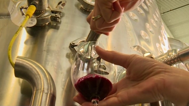 WINE-POURING.jpg 