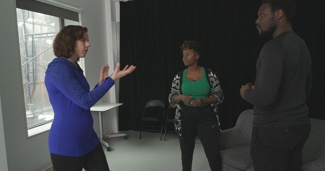 How intimacy coordinators oversee romantic movie, TV scenes - CBS News