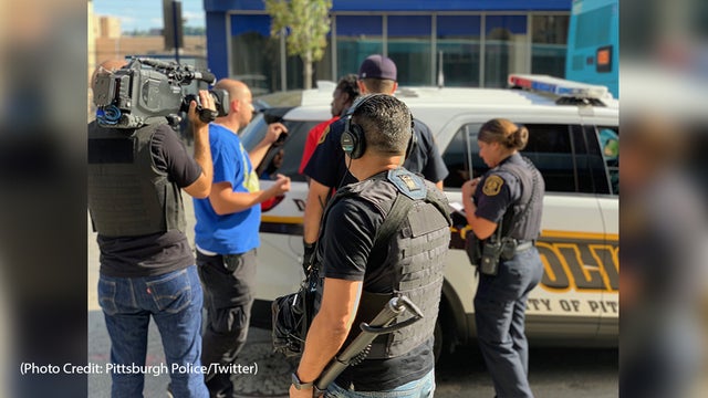 pittsburgh-police-cops-filming.jpg 