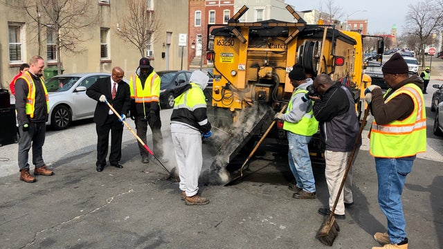 pothole.jpg 