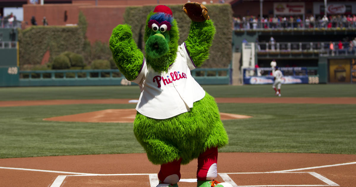 Orbit vs Phillie Phanatic: World Series for the green mascots