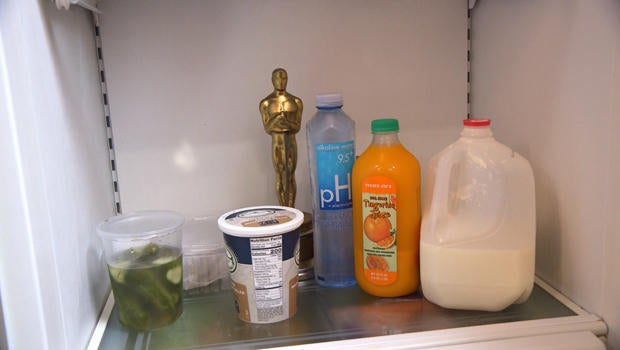 richard-dreyfuss-keeps-his-oscar-in-the-refrigerator-620.jpg 