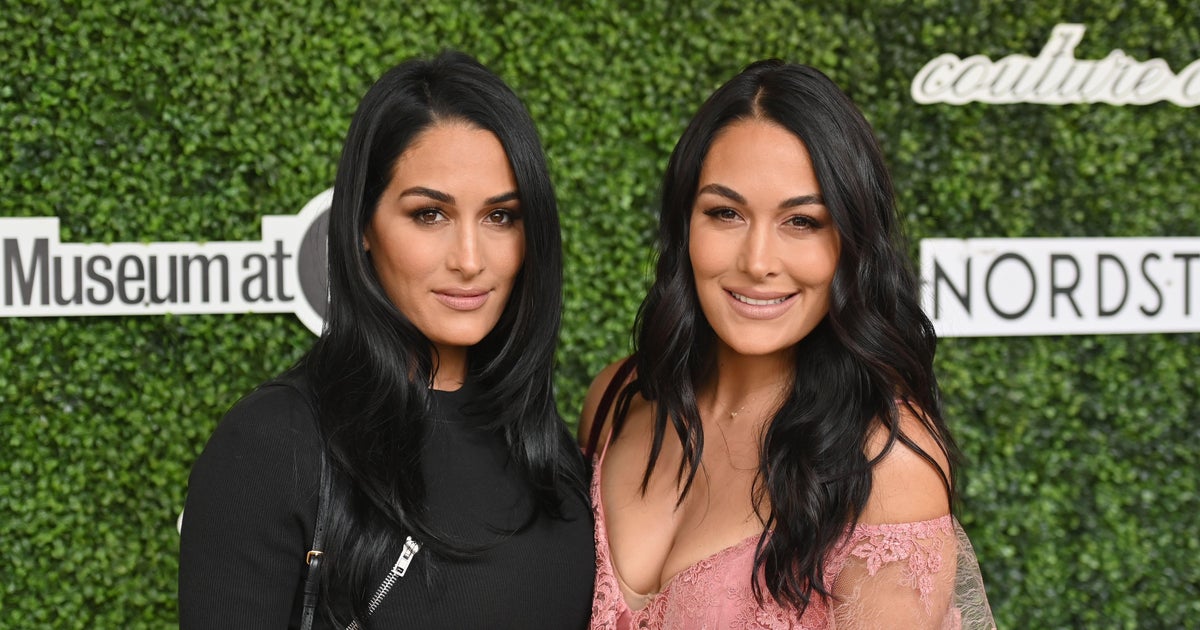 The Bella Twins, Nikki and Brie, to be inducted into the WWE Hall of