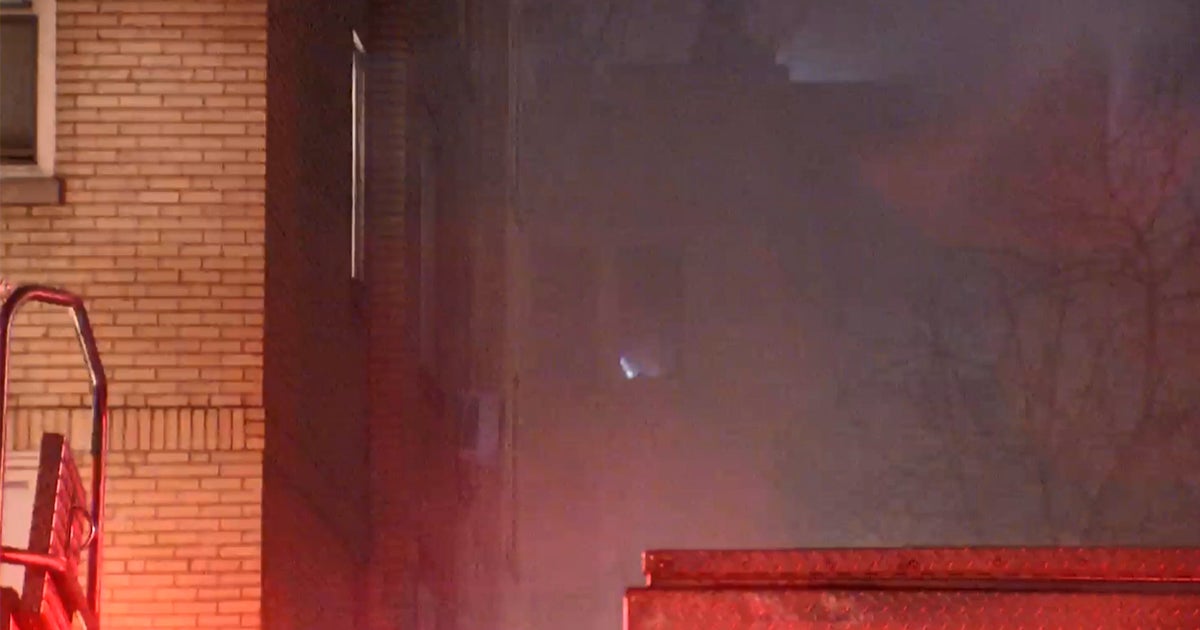 2 Rescued From Fire In Chatham Apartment Building - CBS Chicago