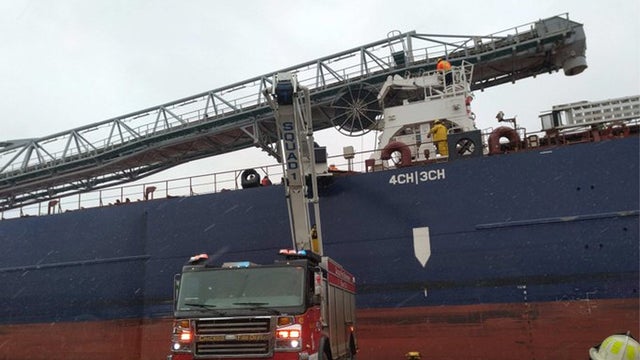 Calumet_River_Ship_Rescue_0225.jpg 