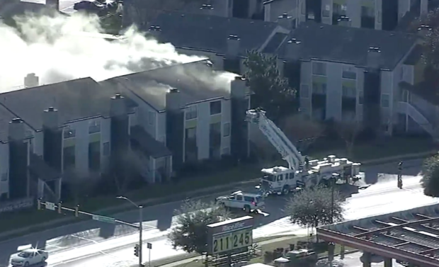 Apartment fire in Fort Worth 