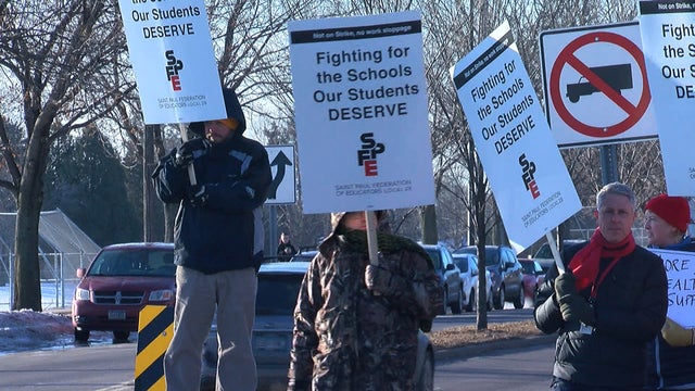 St-Paul-Teachers-Strike-1.jpg 