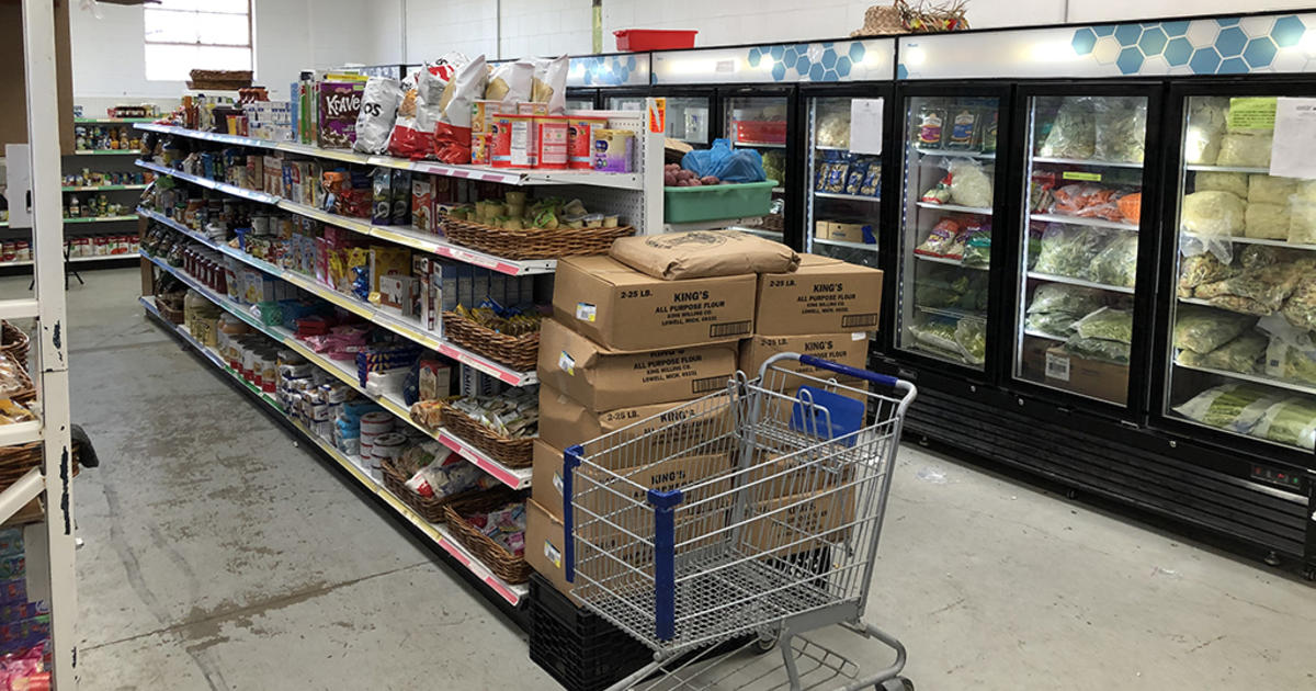 B&A: Disorganized, Overstuffed Pantry Gets a $300 Overhaul