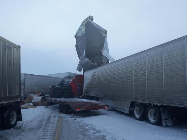 I 80 Remains Closed In Wyoming After Deadly Crash Involving 100