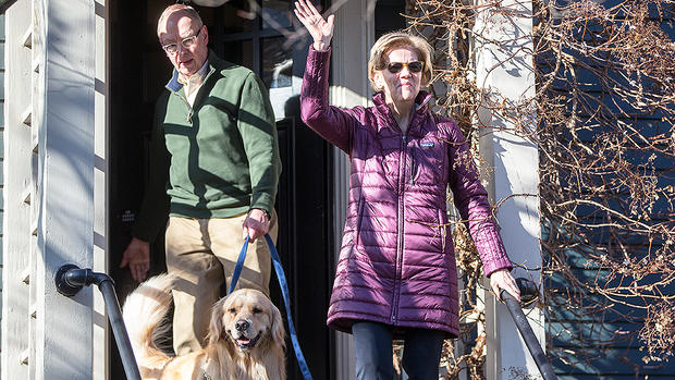 Elizabeth Warren husband and dog 