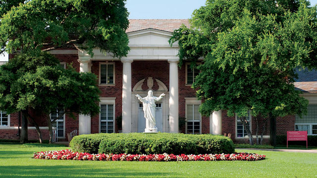 Ursuline-Academy-Of-Dallas.jpg 