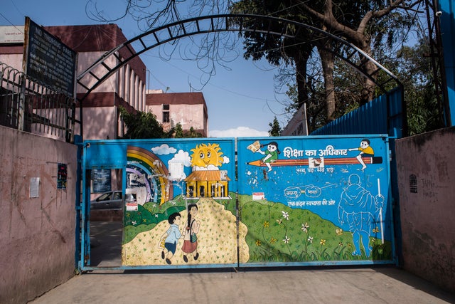 Indian Provinces Shut Schools After 1st Covid-19 Death 