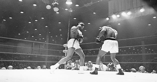 Patterson & Alexander Write Ali Book - CBS Detroit