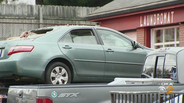 car-into-laundromat.jpg 