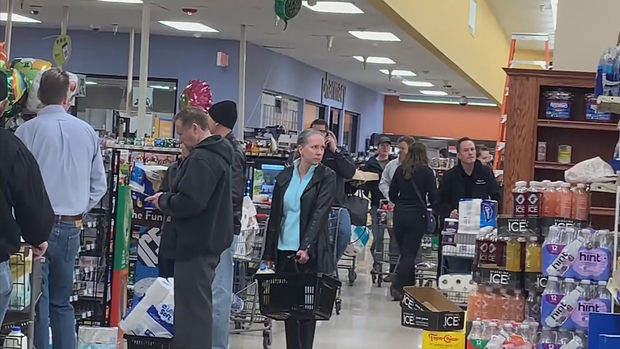 COVID-19_ GROCERY STORE MANIA 6SOTVO.transfer_frame_987 