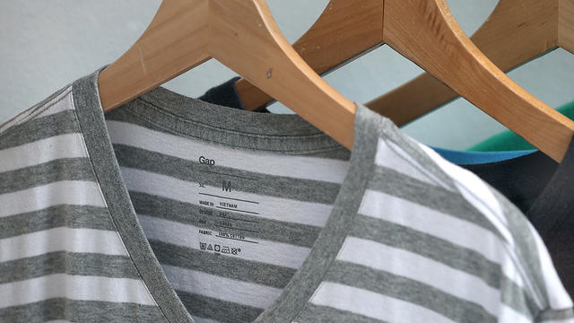 clothes-hanger.jpg 