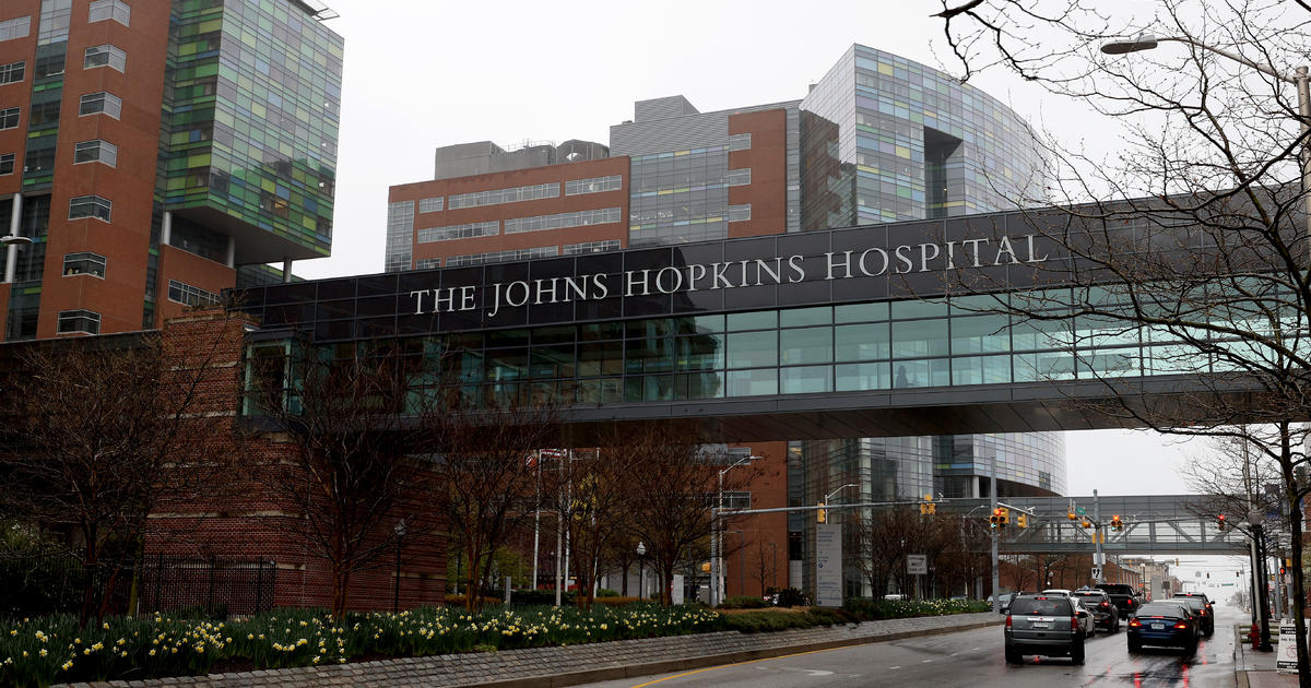 Johns Hopkins Medicine führt die Maskenpflicht in allen Einrichtungen in Maryland wieder ein