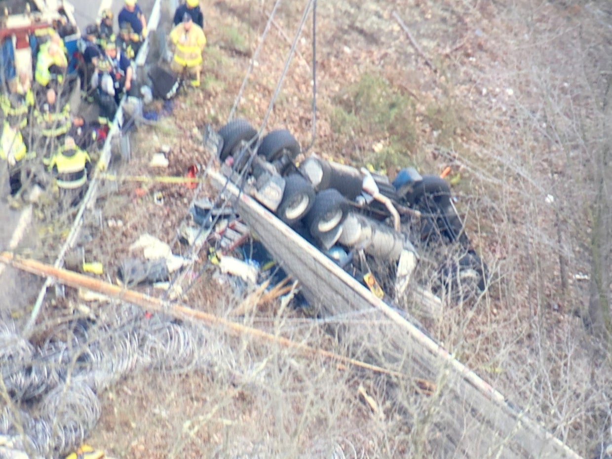 1 Dies After Tractor-Trailer Crashes Over Hillside In Jefferson Hills ...