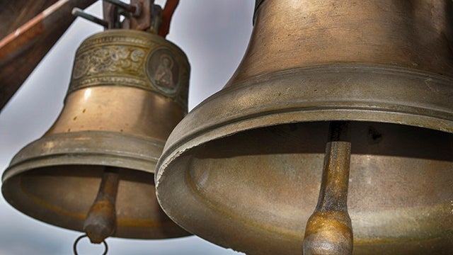 churchbells.jpg 