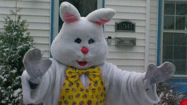 Andy-Gannon-Easter-Bunny-1.jpg 