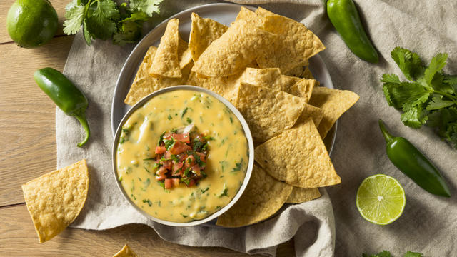 Spicy Homemade Cheesey Queso Dip 