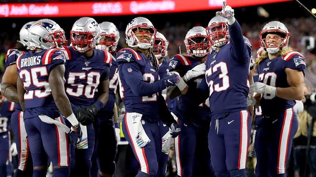 NFL Rumors: Patriots Debuted Updated Uniform Set With Wrong Pants? 