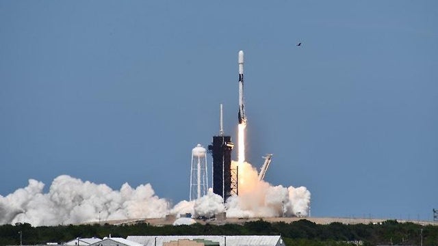 042220-launch1b.jpg 
