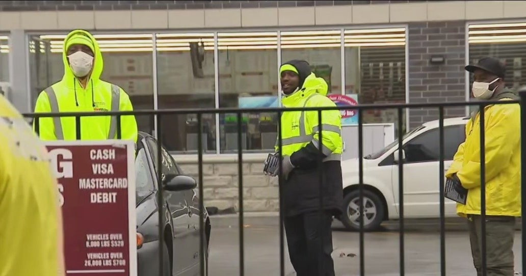 Community Groups Fight Crime Alongside COVID-19 In Chicago - CBS Chicago
