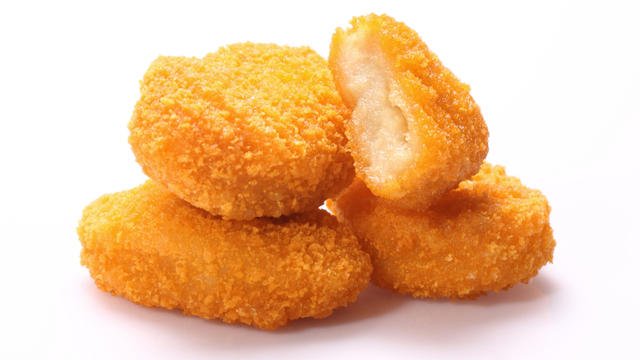 ChickenNuggets_158810372.jpg 