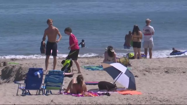 covid-beach-scene.jpg 