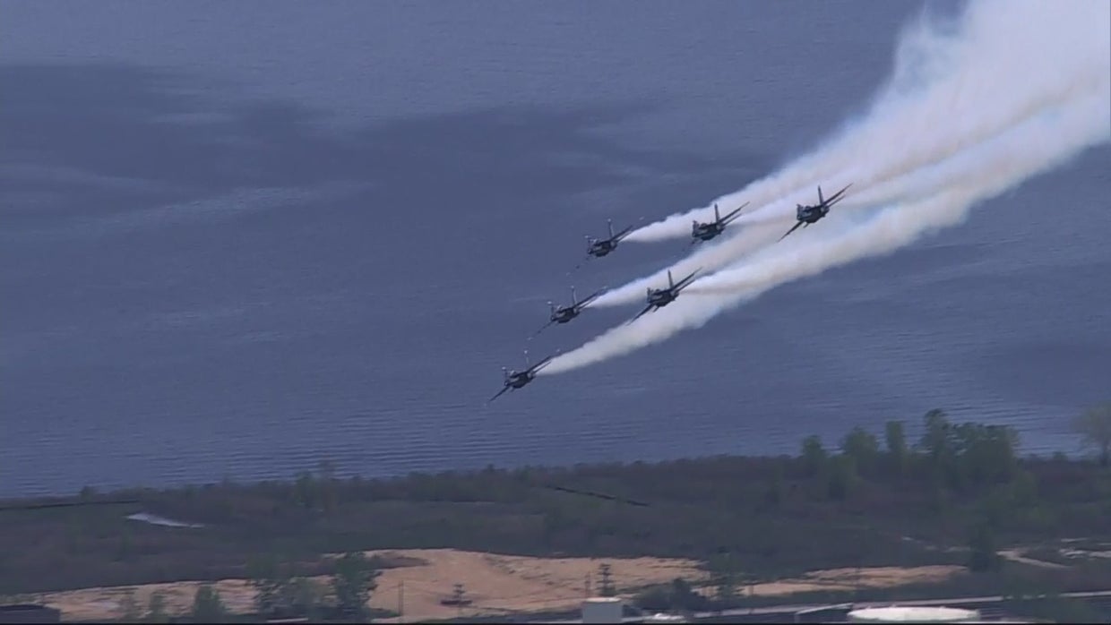 Blue Angels &amp; Thunderbirds 