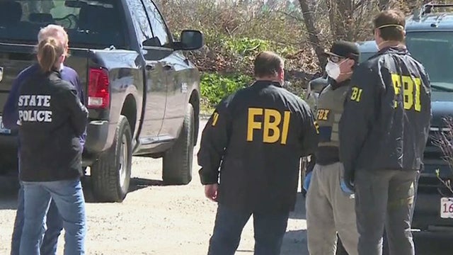 fbi-remington-house-agents.jpg