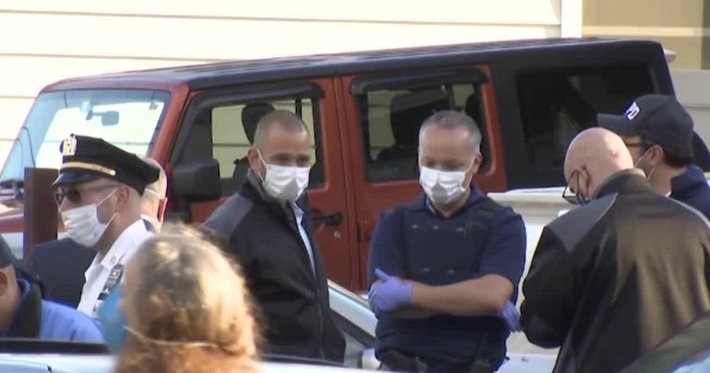 NYPD: 2 Dead In Apparent Home Invasion On Staten Island - CBS New York