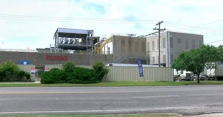 Coronavirus In Texas Pilgrim's Pride Plant Worker Found Dead In Home CBS Texas